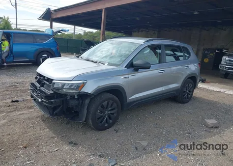 2024 Volkswagen Taos 1.5T S z USA, uszkodzony, nr VIN 3VV5X7B2XRM097647